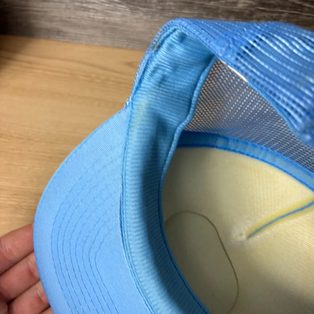 outdoor cap Company good used